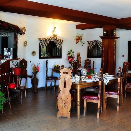Hôtel Conacul Domnitei à Voroneț Extérieur photo
