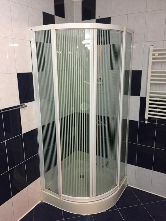 Hôtel Conacul Domnitei à Voroneț Extérieur photo