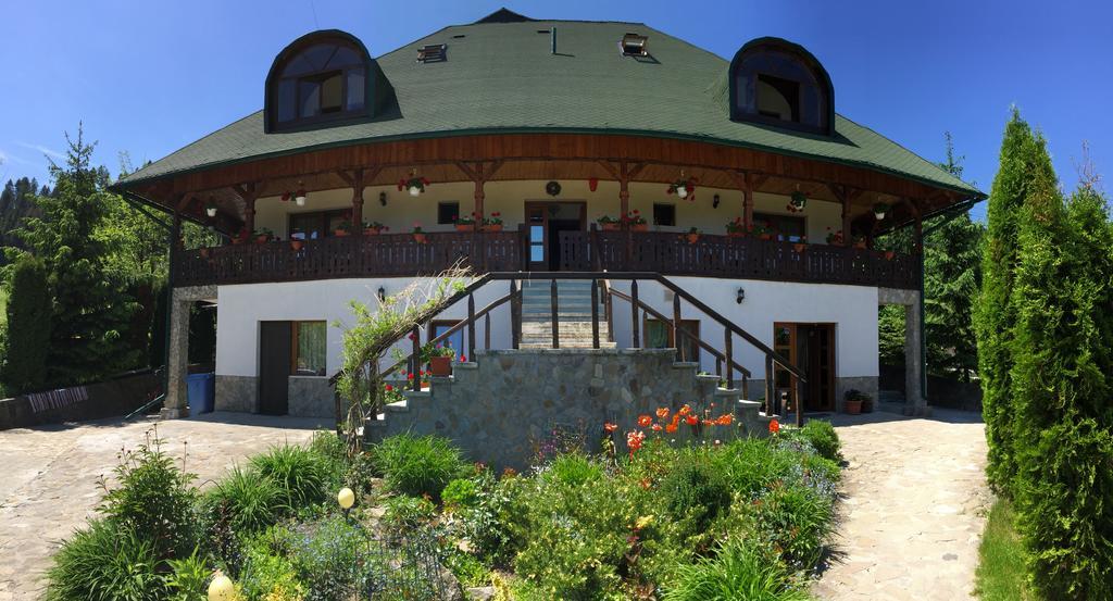 Hôtel Conacul Domnitei à Voroneț Extérieur photo