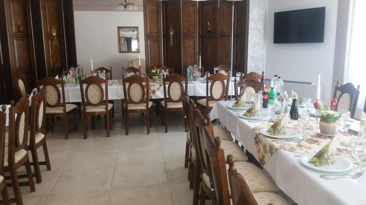 Hôtel Conacul Domnitei à Voroneț Extérieur photo