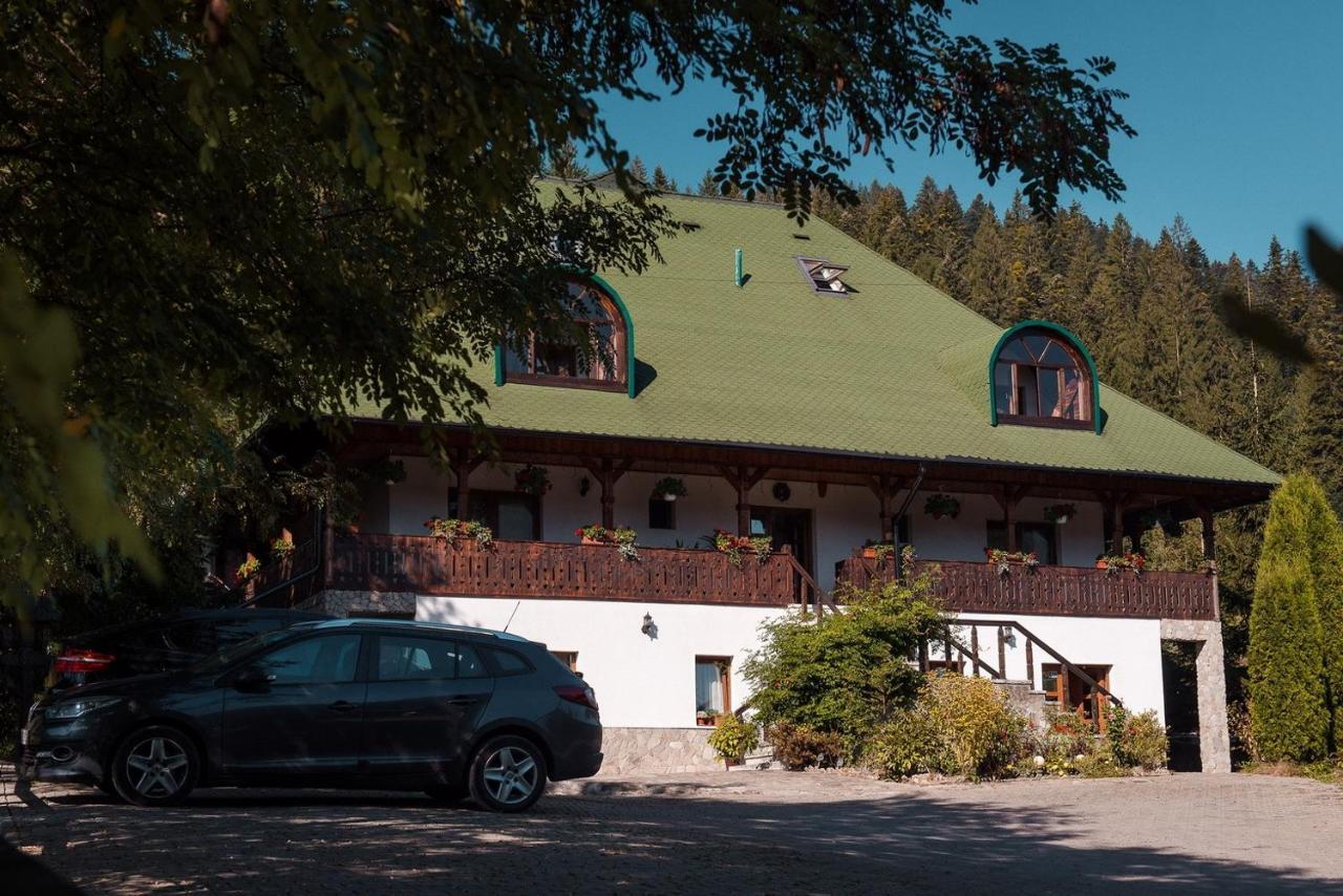 Hôtel Conacul Domnitei à Voroneț Extérieur photo
