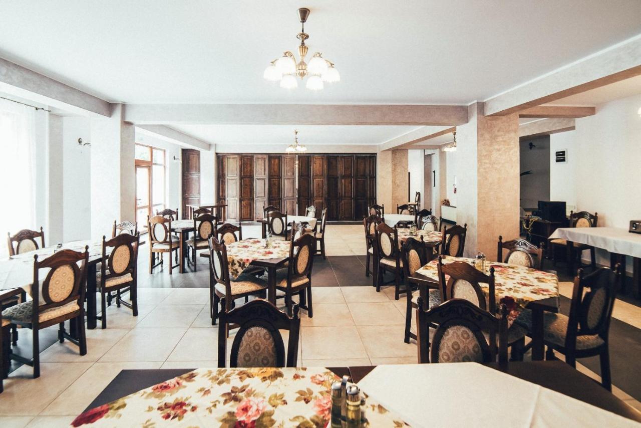 Hôtel Conacul Domnitei à Voroneț Extérieur photo