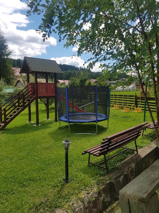 Hôtel Conacul Domnitei à Voroneț Extérieur photo