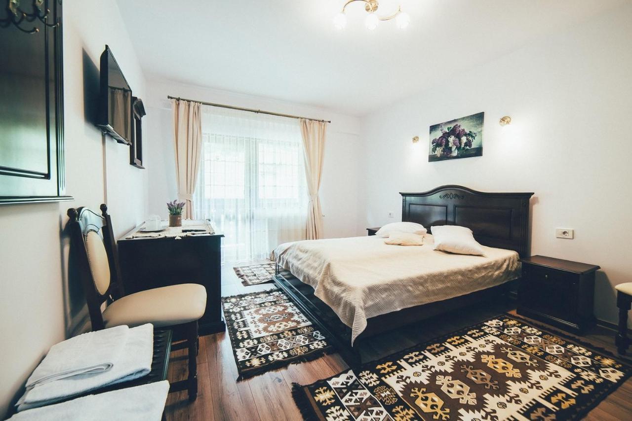 Hôtel Conacul Domnitei à Voroneț Extérieur photo