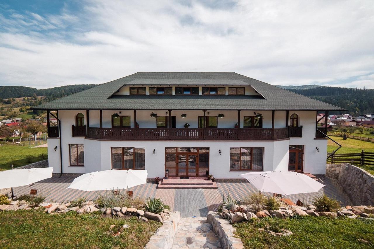 Hôtel Conacul Domnitei à Voroneț Extérieur photo