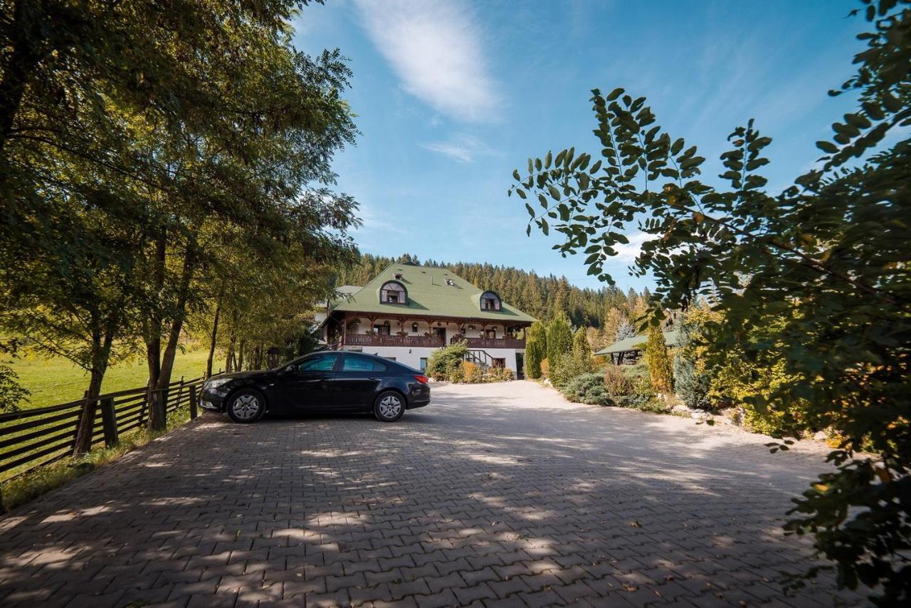 Hôtel Conacul Domnitei à Voroneț Extérieur photo