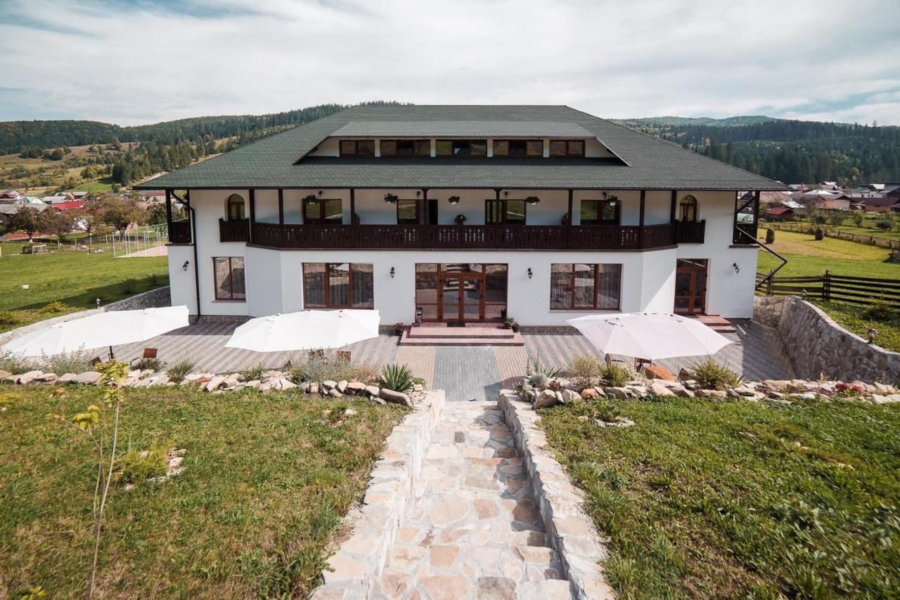 Hôtel Conacul Domnitei à Voroneț Extérieur photo