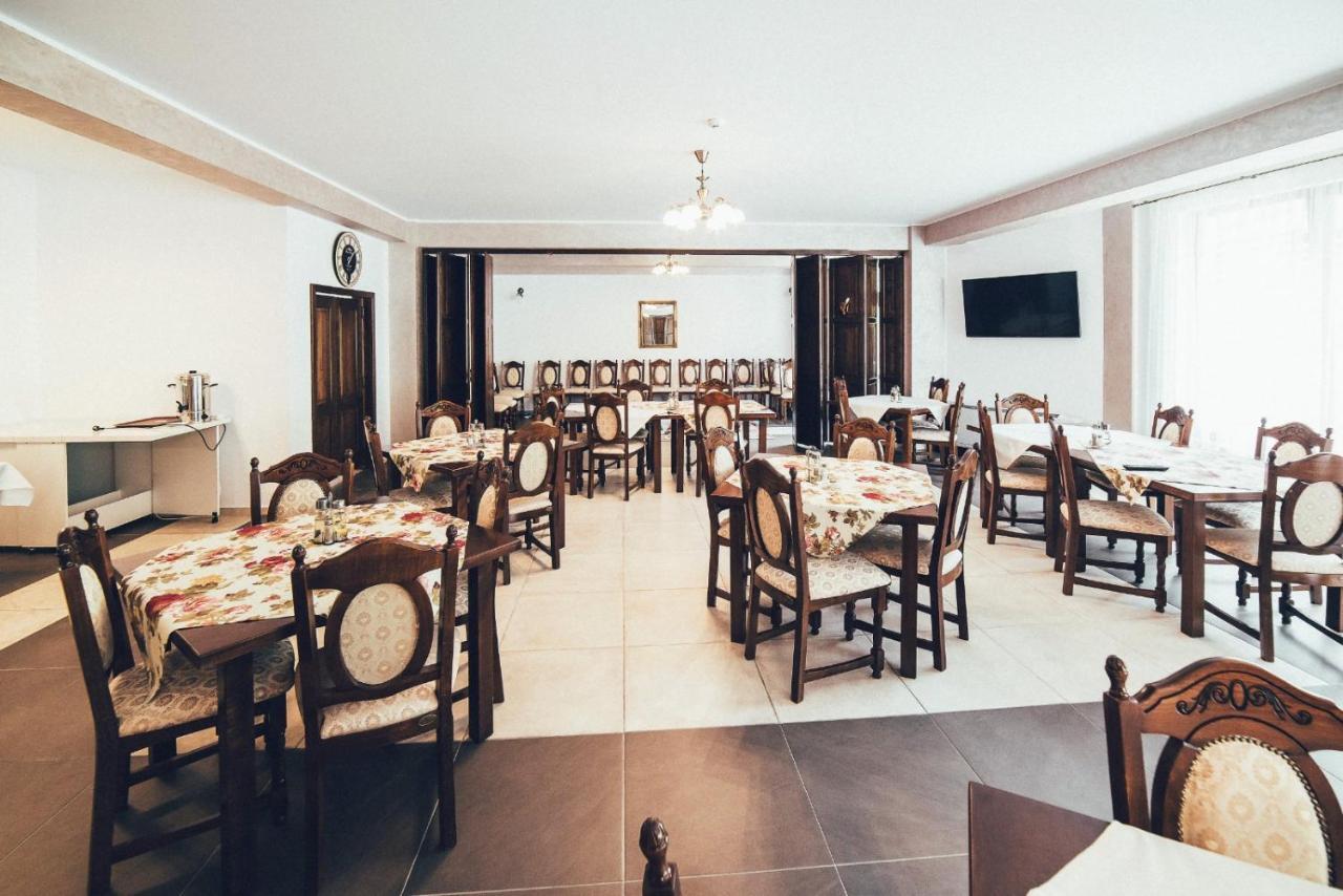 Hôtel Conacul Domnitei à Voroneț Extérieur photo